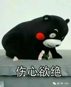  女宾客在浴室更衣区裸身吹头发,镜子里突然惊现两男子