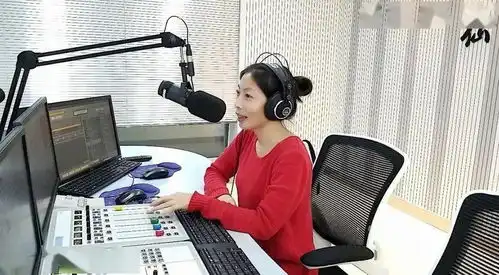  县行政服务中心小窗口,大服务
