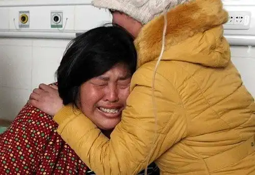  与娘家断绝关系后,老公给我的钱越来越少,查完账单我泪流满面