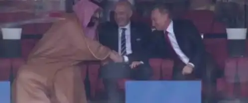 炸裂陈奕迅在世界杯被偷拍普京变表情包土豪沙特人失望...凌晨的世界杯,承包了我一年的笑点... 炸裂陈奕迅在世界杯被偷拍普京变表情包土豪沙特人失望...凌晨的世界杯,承包了我一年的笑点...