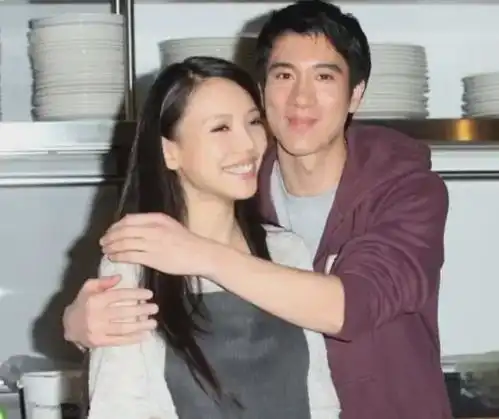  李靓蕾丧偶式婚姻曾抱怨王力宏听不到自己讲话,男方表情微妙