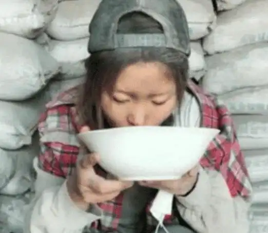  她是曾经的网红水泥姐,被揭穿是团队包装后,如今过得如何