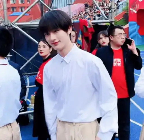 时代少年团下次再见面就是大学生了高考加油 时代少年团下次再见面就是大学生了高考加油