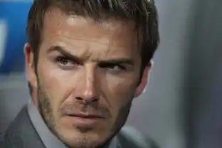 观察贝克汉姆携萌娃出门小七打扮随性2 观察贝克汉姆携萌娃出门小七打扮随性2