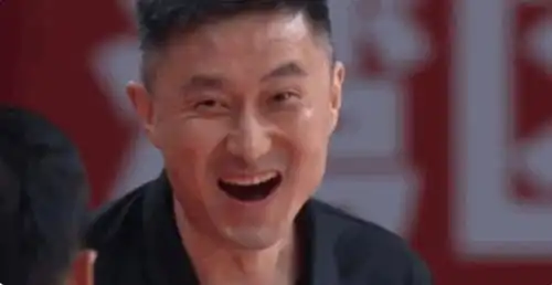  广东队形势严峻马尚火力全开苏伟铁树开花杜锋贡献表情包