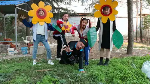  植物大战僵尸18僵尸偷鸡,傻妞救援队抓住僵尸暴打一顿,真厉害