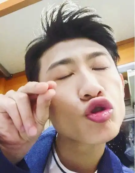  小戏骨张一山九宫格
