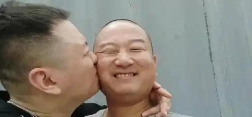  giao哥刚亲完药水哥就被淘汰,面对gai的考核,魔性出圈遗憾出局