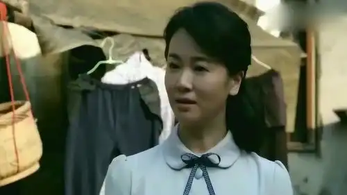  美女看到男子的前妻穿这么漂亮找上门,美女一脸郁闷