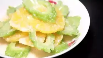  大厨进家香辣小龙虾迷你鸡蛋灌饼橙汁苦瓜