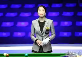 高清美女裁判执法表情专注淡淡微笑气质迷人