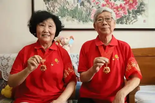  念念不忘初心路声声回响向未来