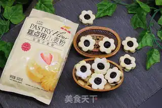  蓝莓果酱小甜饼的做法蓝莓果酱小甜饼怎么做sourcehe的菜谱