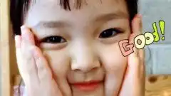  行走的表情包,小姑娘真的好可爱