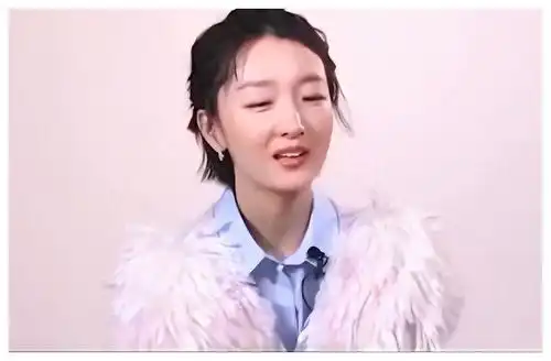 一脸天真脸上有精表情包