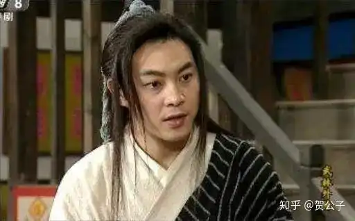  盗圣白展堂有多怂被秀才一板凳拍晕,点穴点在牛蹄子上