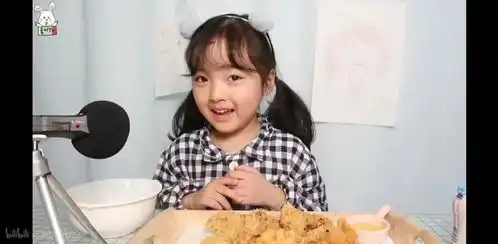  你微信里的表情包女孩,长大后沦为了亲妈的赚钱工具
