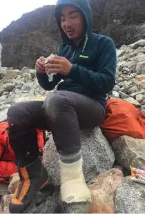  人物从职业摔跤运动员到中国近二十年最著名的自由攀登者李宗利究竟经历了什么