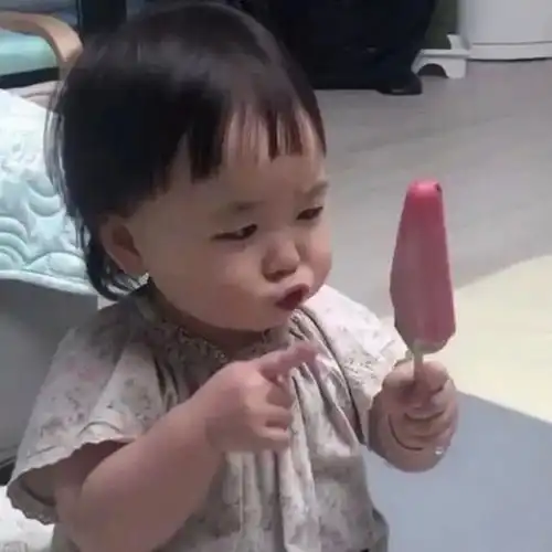 好尴尬啊表情包光溜溜
