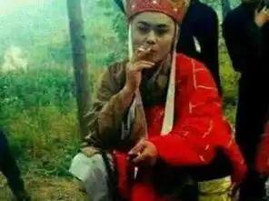  娱乐圈的老烟枪们,论销魂的表情谁都比不过谢霆锋