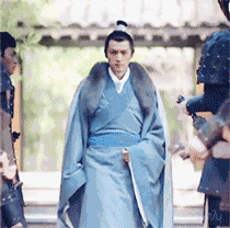  胡歌摔跤摔出表情包,网友终于知道他为何至今单身