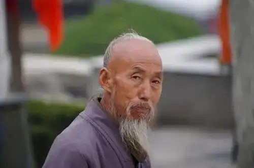  算命先生和你不熟,为什么简单几句话,就能说出你的家庭人数
