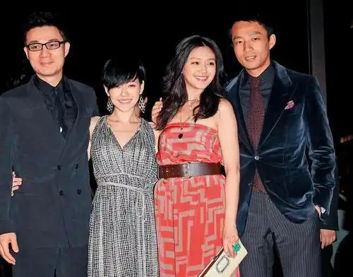  许雅钧为众多秘密知情人,晕倒偏瘫进icu,小s表情诡异和姐夫赴韩
