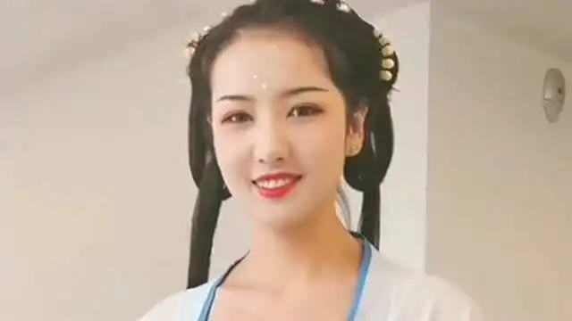  你又没尝过我的嘴怎么知道是甜的,看着姑娘生气的表情,让人非常心动