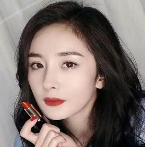  口红种草选一支好看显气色的口红,让你都做秋冬里最美的小仙女