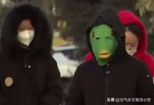  核酸检测点用王嘉尔的表情包逗笑网友谁知道防疫人员的辛苦