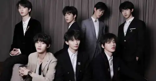  tfboys打江山便宜二团,马嘉祺转型前,先背上小吸血鬼称号