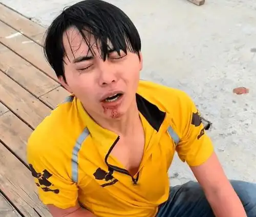  被资本玩坏的3位网红,范小勤人生被毁了,他5亿收益被公司扣留
