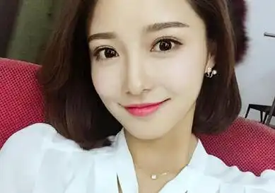  王思聪女友懒懒秀恩爱王思聪女友懒懒秀恩爱爱情与舆论的交响曲