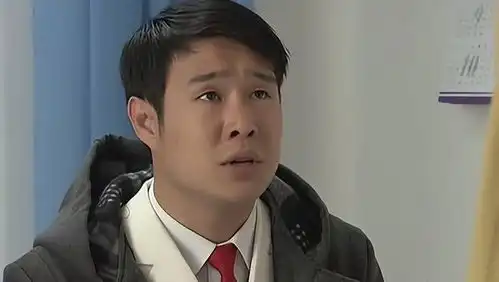  带仨保镖现身故宫的小沈阳,将过气艺人的现状,体现得淋漓尽致
