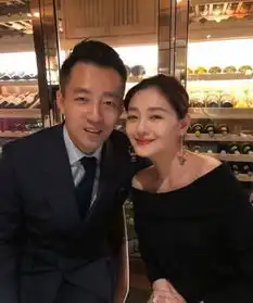  汪小菲分享女儿日常,玥儿学爸爸表情超像,意外曝光豪宅内景