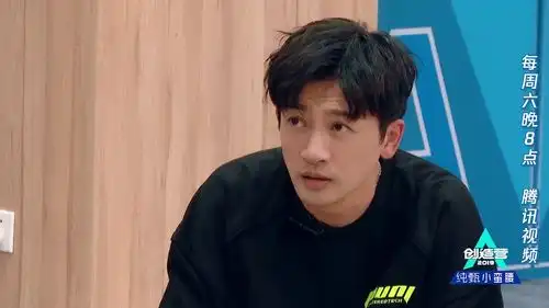  苏有朋太不容易了,帮钢铁直男一个个抠表情动作