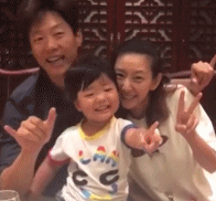  凌潇肃儿子还挺厉害的,干妈是贾玲,谢娜是他未来女朋友