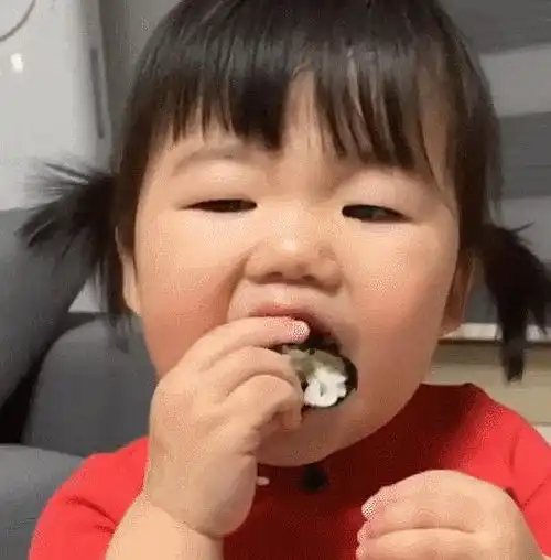  肉嘟嘟小妹爆火网络,这么可爱,又想骗我生闺女