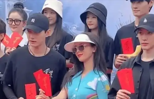  杨超越重紫造型曝光,真的是仙女本仙吧