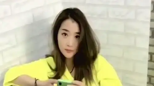  老公一听老丈人回家,接下来的表情太逗了,现在和媳妇认怂还来得及吗
