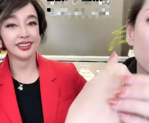 赵晴演的春来是表情包大户赵晴如何借春来一角成为表情大户演技究竟有何独到之处 赵晴演的春来是表情包大户赵晴如何借春来一角成为表情大户演技究竟有何独到之处