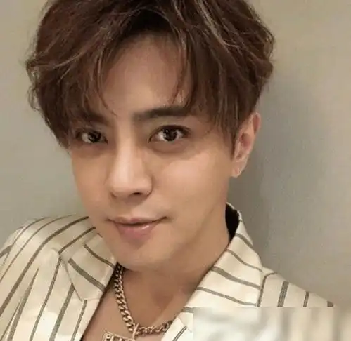  罗志祥又有新动作,只因他说了两个字,网友们坐不住了