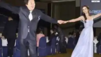  林志玲与父亲跳舞,衣服险些脱落,父亲表情是一脸懵逼