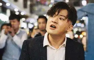 爱我你就亲亲我表情包陈