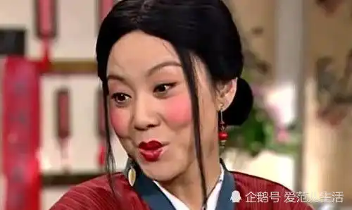  不要低估男友的化妆实力,看到他画好后的赵丽颖,简直画出了灵魂