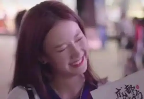  在抖音一夜爆红,这个成都小甜甜却被扒出是拜金女