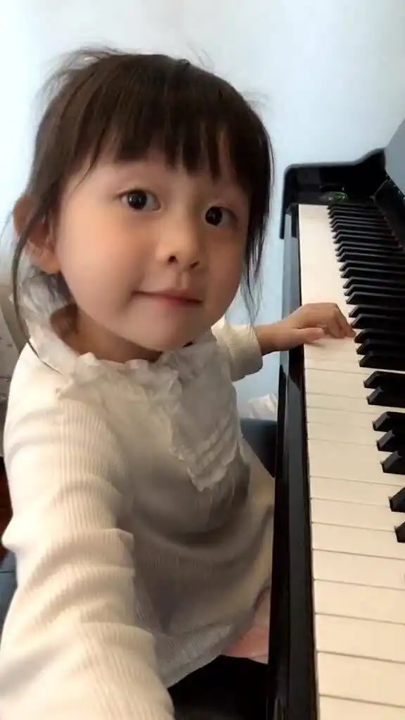  就爱看你嘚瑟的小表情,就是越来越不给面子了