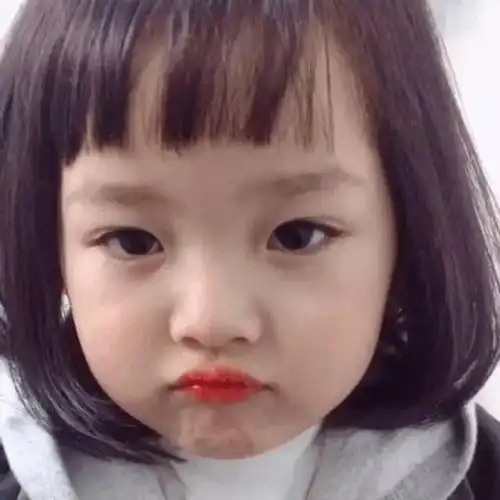 韩国网红权律二跳热舞,意外曝光脚上大片淤青,牙齿缺一块没灵气 韩国网红权律二跳热舞,意外曝光脚上大片淤青,牙齿缺一块没灵气