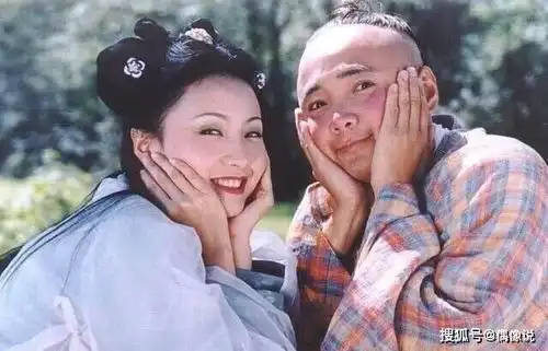  陶虹和袁泉金鸡节同台,并调侃各自老公,台下徐峥的表情转换微妙