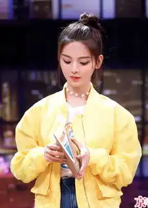  逗比少女吴宣仪,钢铁直男杨超越,谁的综艺感更强